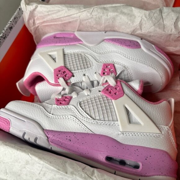 Air Jordan 4 Retro Pink Oreo. - Picture 1 of 7
